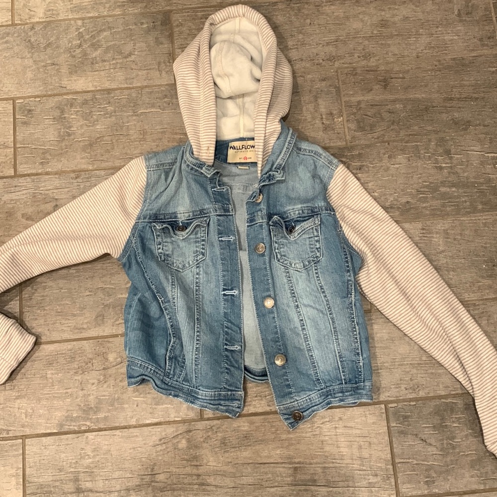 Fleece lined sleeves and hood
